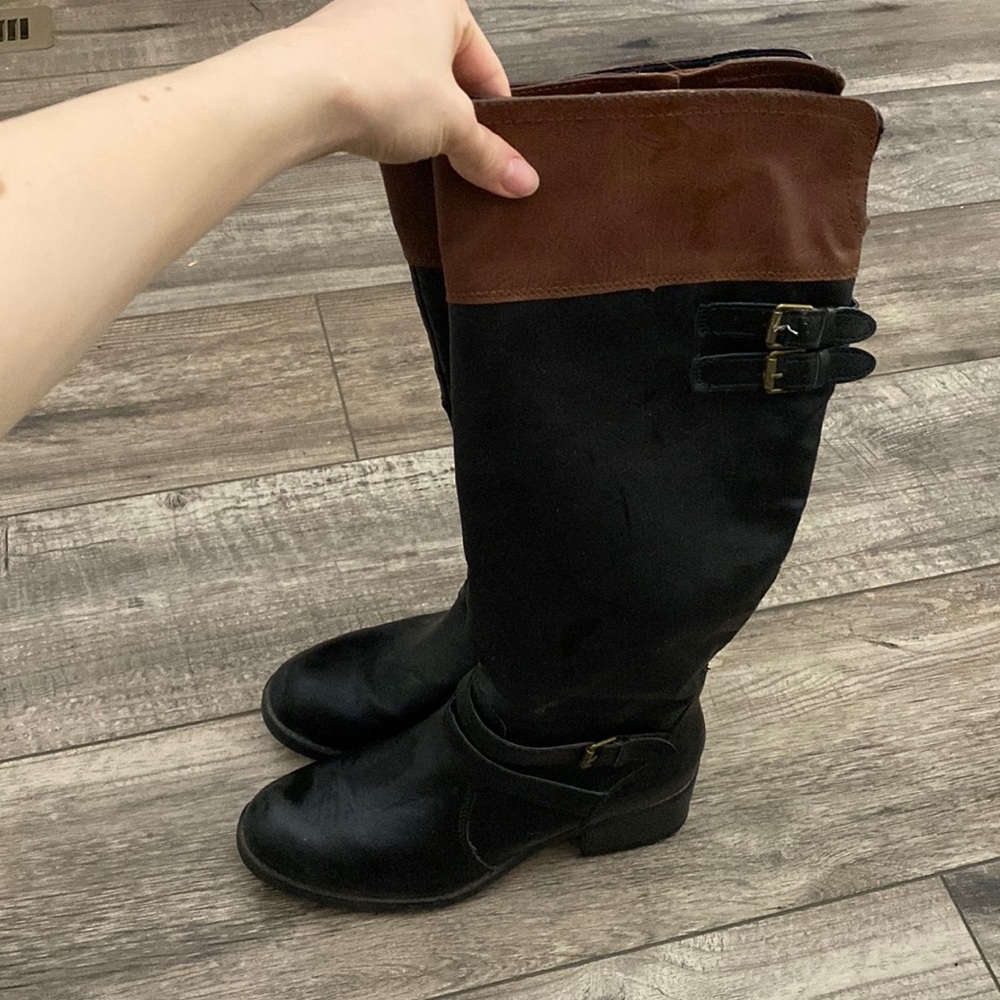 HEALED BOOTS